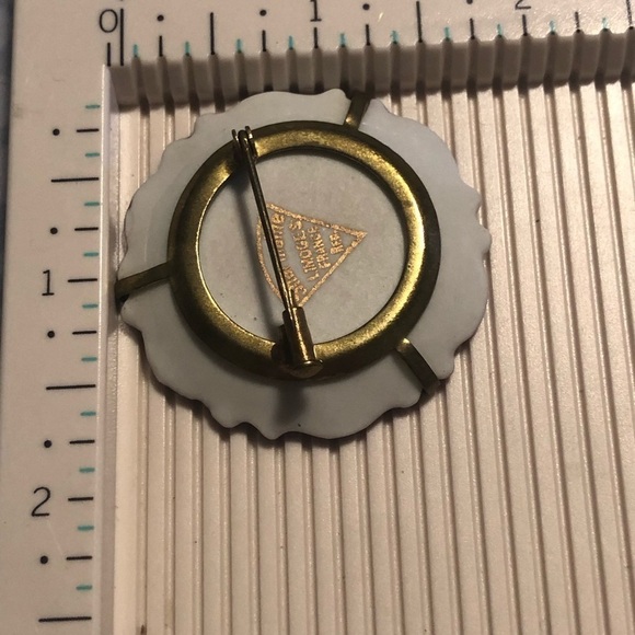 Vtg Charmaine Limoges Fragonard France Hand Painted Miniature Plate Brooch 1.3” - Picture 7 of 7